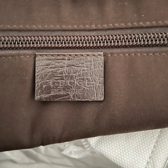 Authentic Gucci messenger bag - Picture 3 of 7